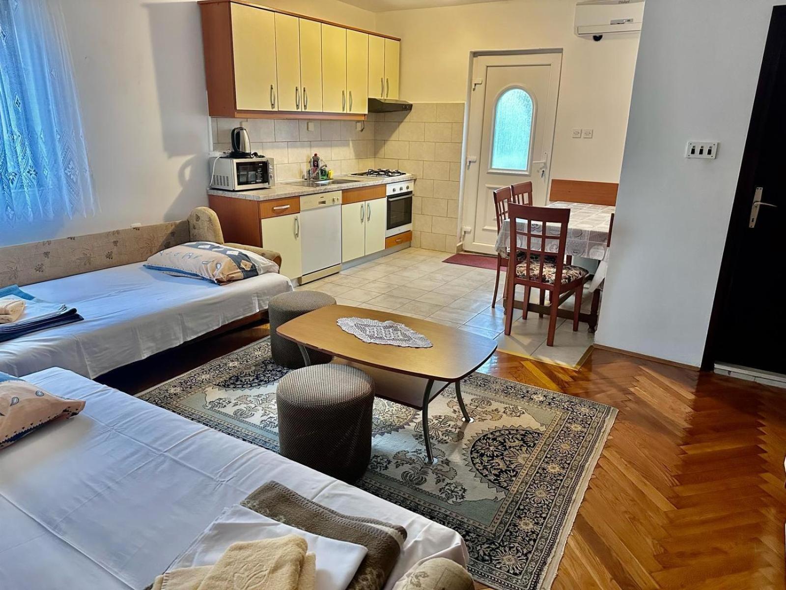 Apartments With A Parking Space Novi Vinodolski - 5514 Номер фото